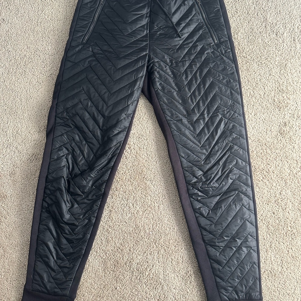Athleta Solstice Apres Ski black joggers